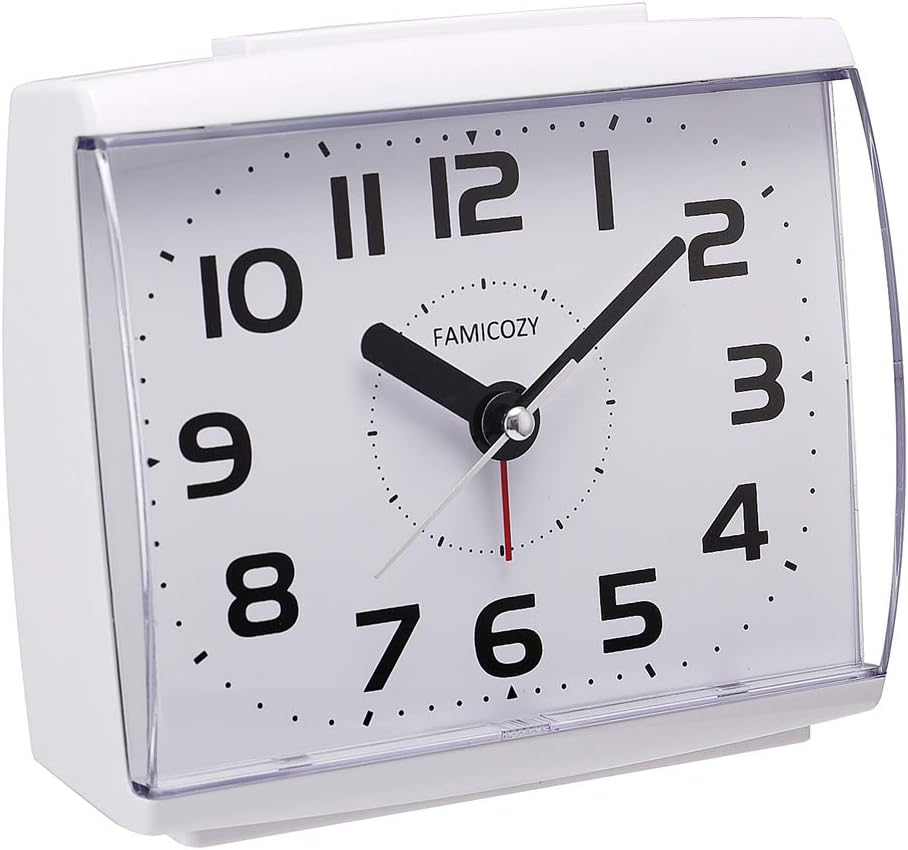 FAMICOZY Analogue Alarm Clock for Elderly,Quiet Non Ticking with Snooze and Backlight,Crescendo Loud Alarm,Big Numbers for Easy Reading,Battery Operated,White