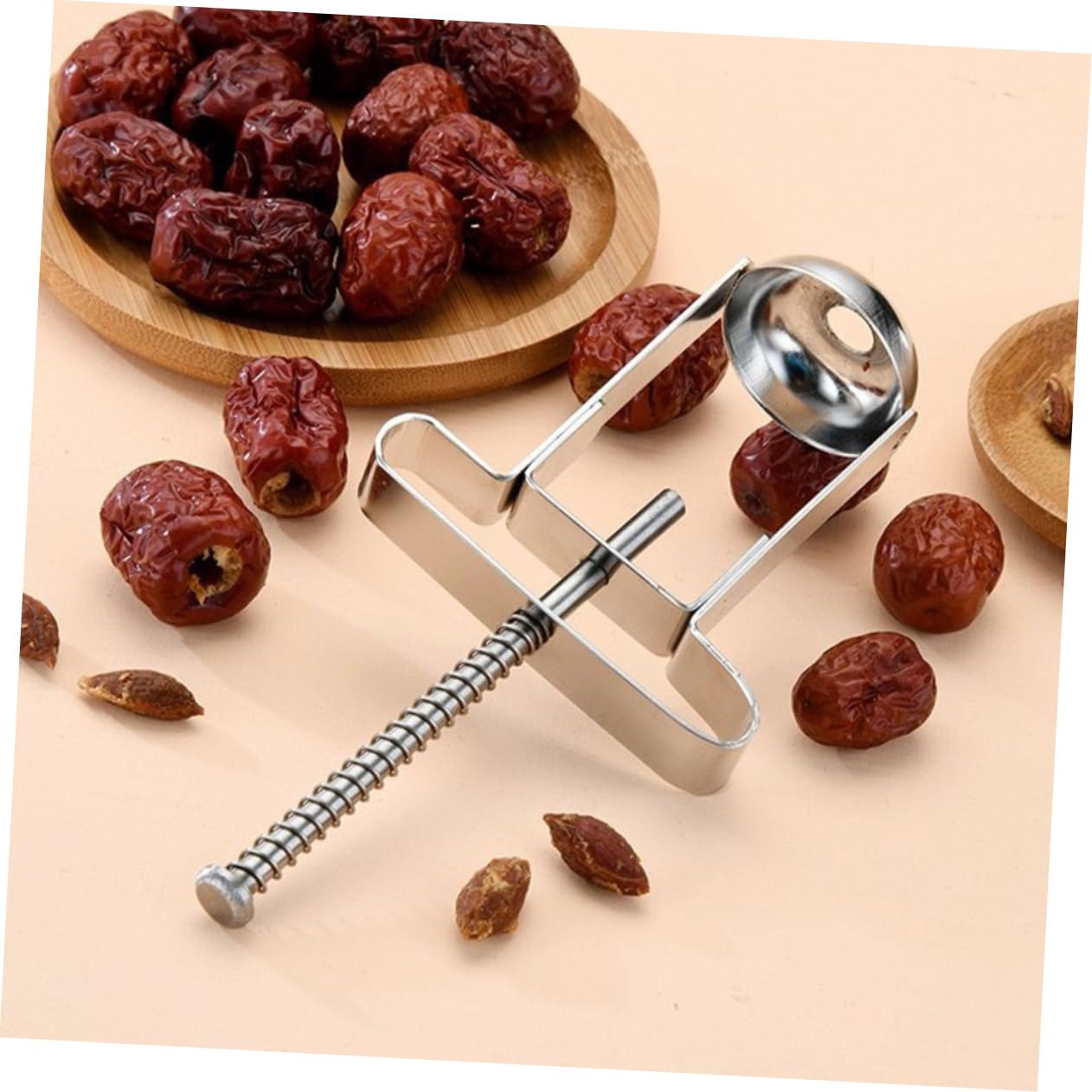 HOLIDYOYO Manual Cherry Pitter Date Core Remover Core Remover Essential Fruit Tools