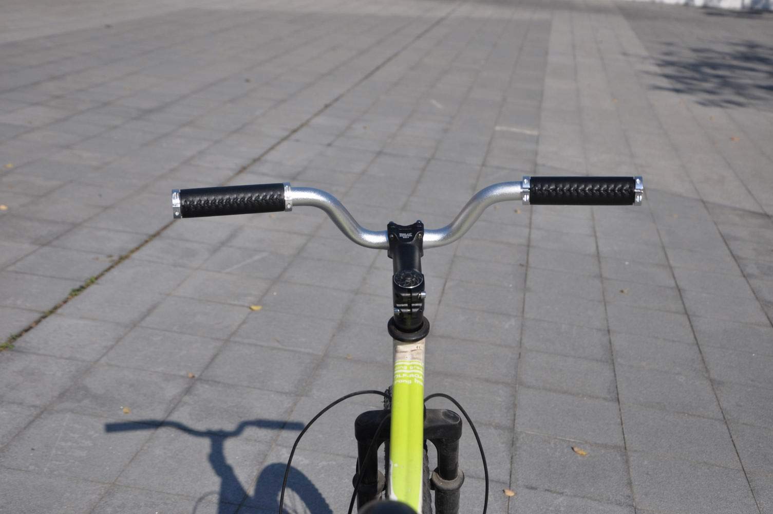 Amazon | UPANBIKEバイクハンドルバー 25.4mm 520mmライザーバー