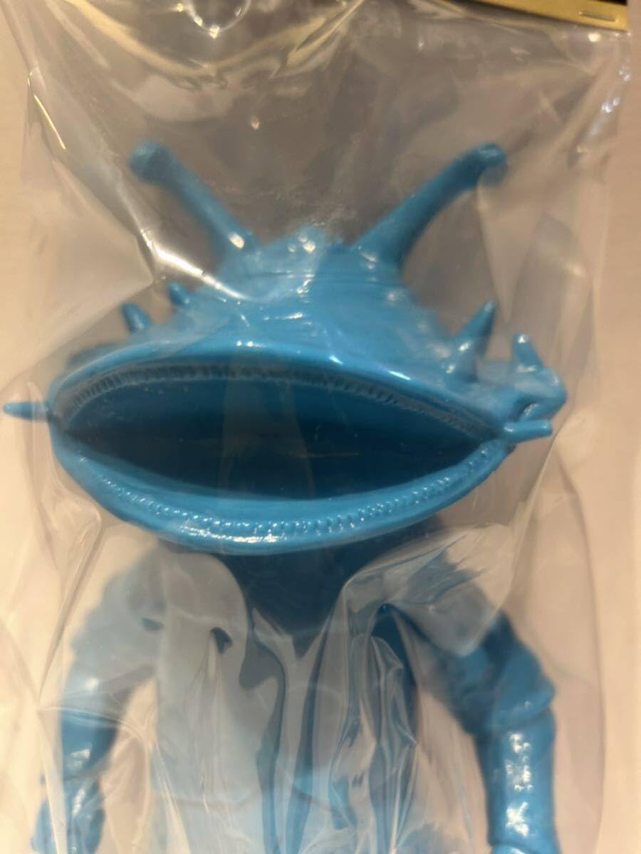 Amazon.co.jp: 山吉屋 ウルトラQ ソフビ カネゴン ライトブルー