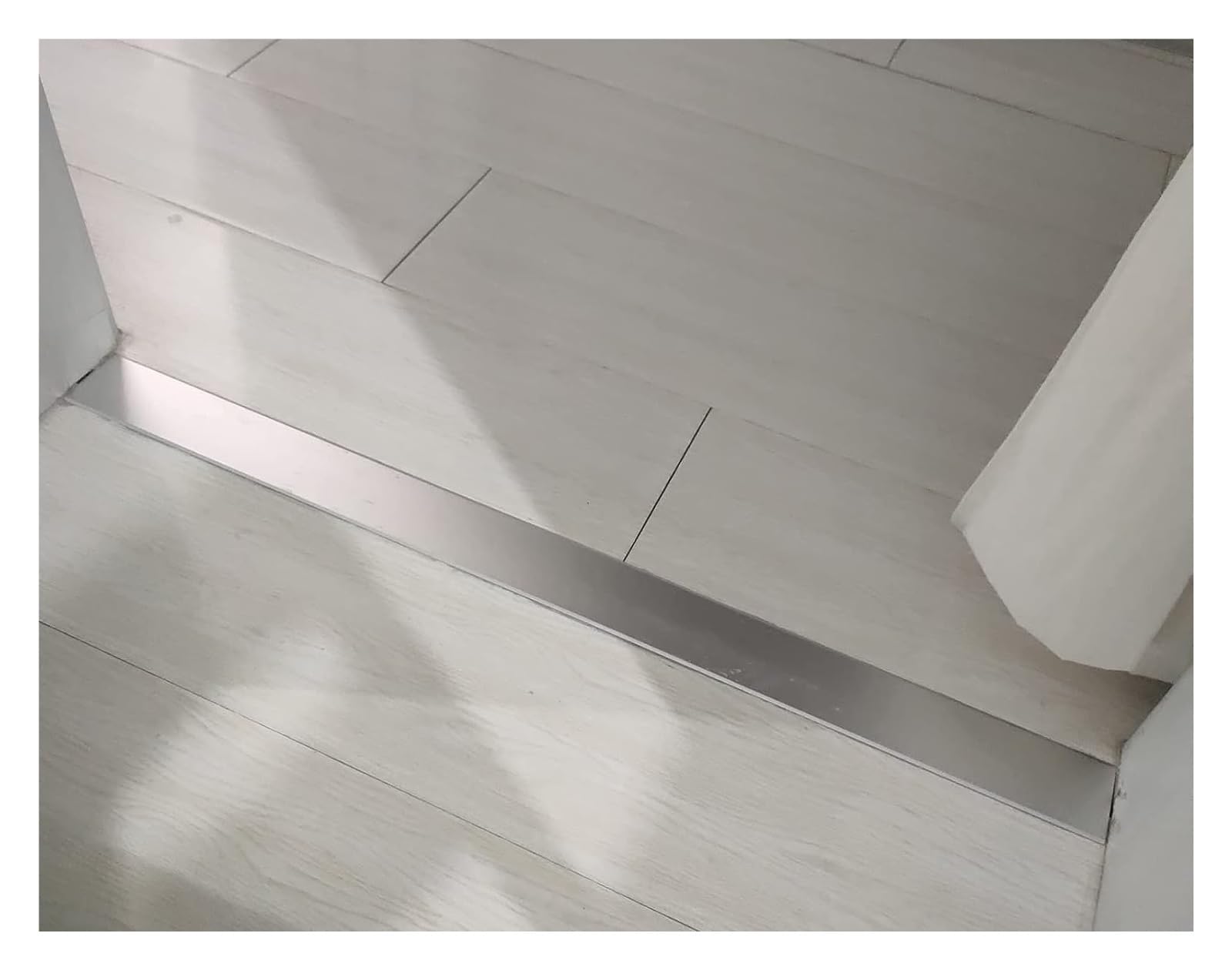 Flat Floor Transition Strip – Aluminum Door Bar In Silver, 90cm X 6cm (2.4" Wide), Cuttable, Heavy-Duty 300kg Capacity, For Laminate, Tile, Hardwood Gaps (Super Glue Install)