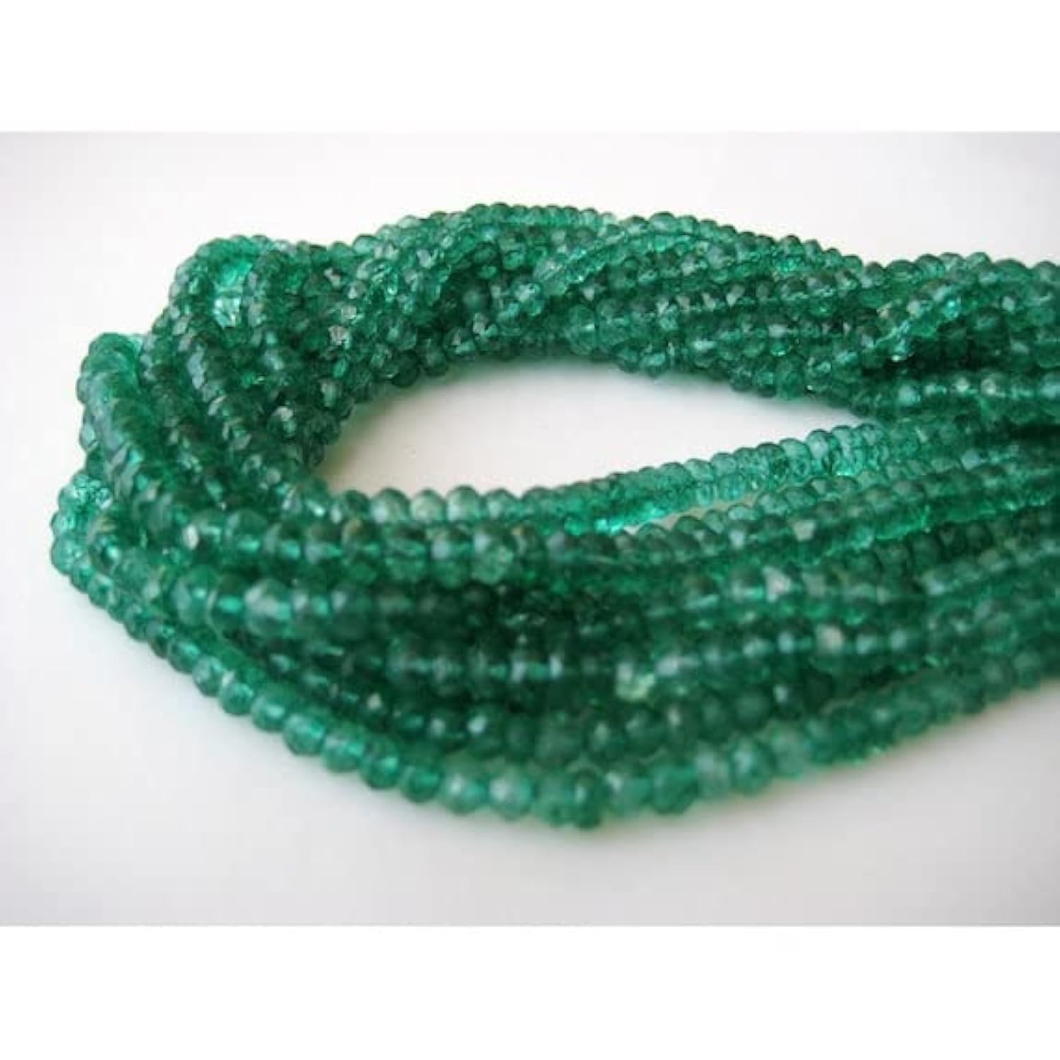Perles de quartz 4mm facettées vert onyx pour réparer un collier