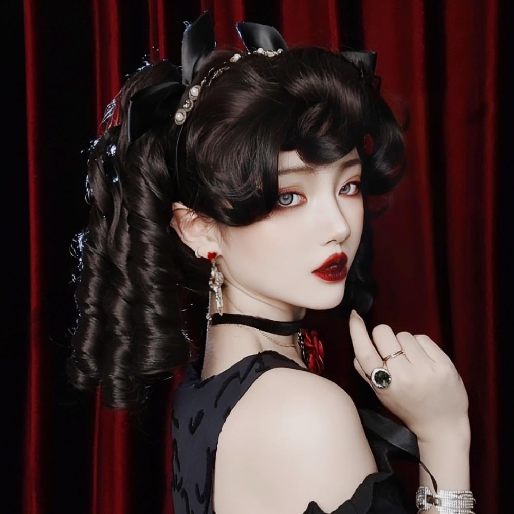 Perruques Bouclées Romaines Rétro Pour Femmes Perruque Luxueuse Noire Courte Avec Pince À Griffes 2 Queues De Cheval Coiffant Une Frange Lolita Cheveux Synthétiques Fête D'halloween