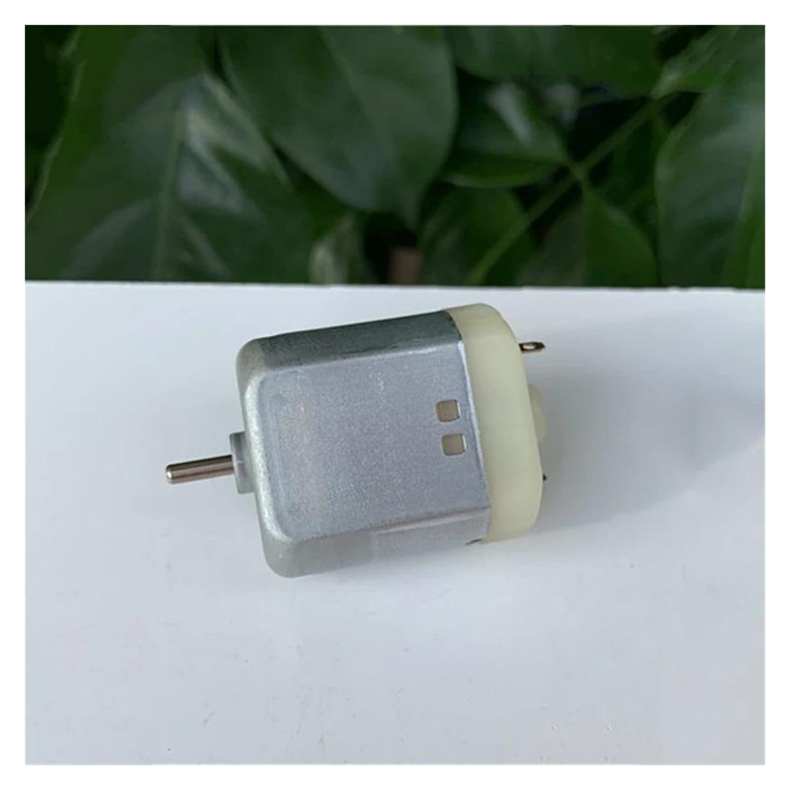 3/5/10 pezzi DC 3-6V 27000 giri/min ad alta velocità con spazzola di carbone e motore magnetico potente, albero da 2 mm Parte di riparazione(10pcs)