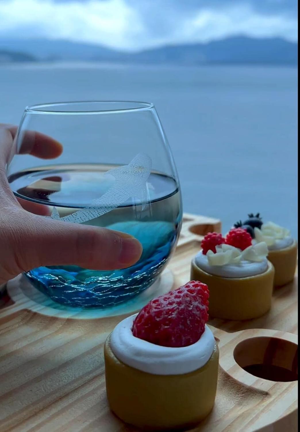 Etchpress Valentines Day Gifts for Mom Dad, Whale Shark Handmade Engraved Crackle Stemless Wine Glass 18 Ounces Hawaiian Gifts for Women - Image 7