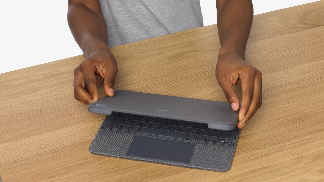 Logitech Combo Touch iPad Air (4th, 5th gen - 2020, 2022) Keyboard