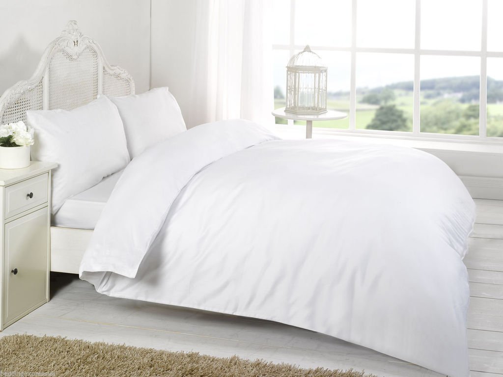 Artistic Fashionista Limited White Artistic Fashionista Luxury Hotel Quality 200Thread Count Egyptian Cotton Plain Flat Sheet (Single, )