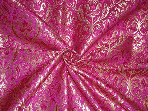 Soie brocart rose et or tissu rigide pour jupe à volume réussi