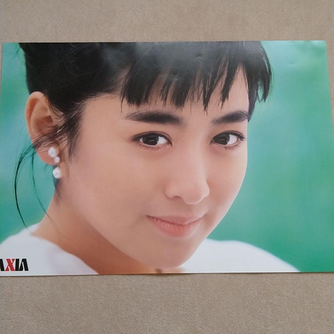 レア当時物/長期保管/'86斉藤由貴 夏・秋編 特大ポスターB2サイズ AXIA レア当時物/長期保管/'86斉藤由貴 夏・秋編 特大ポスターB2サイズ