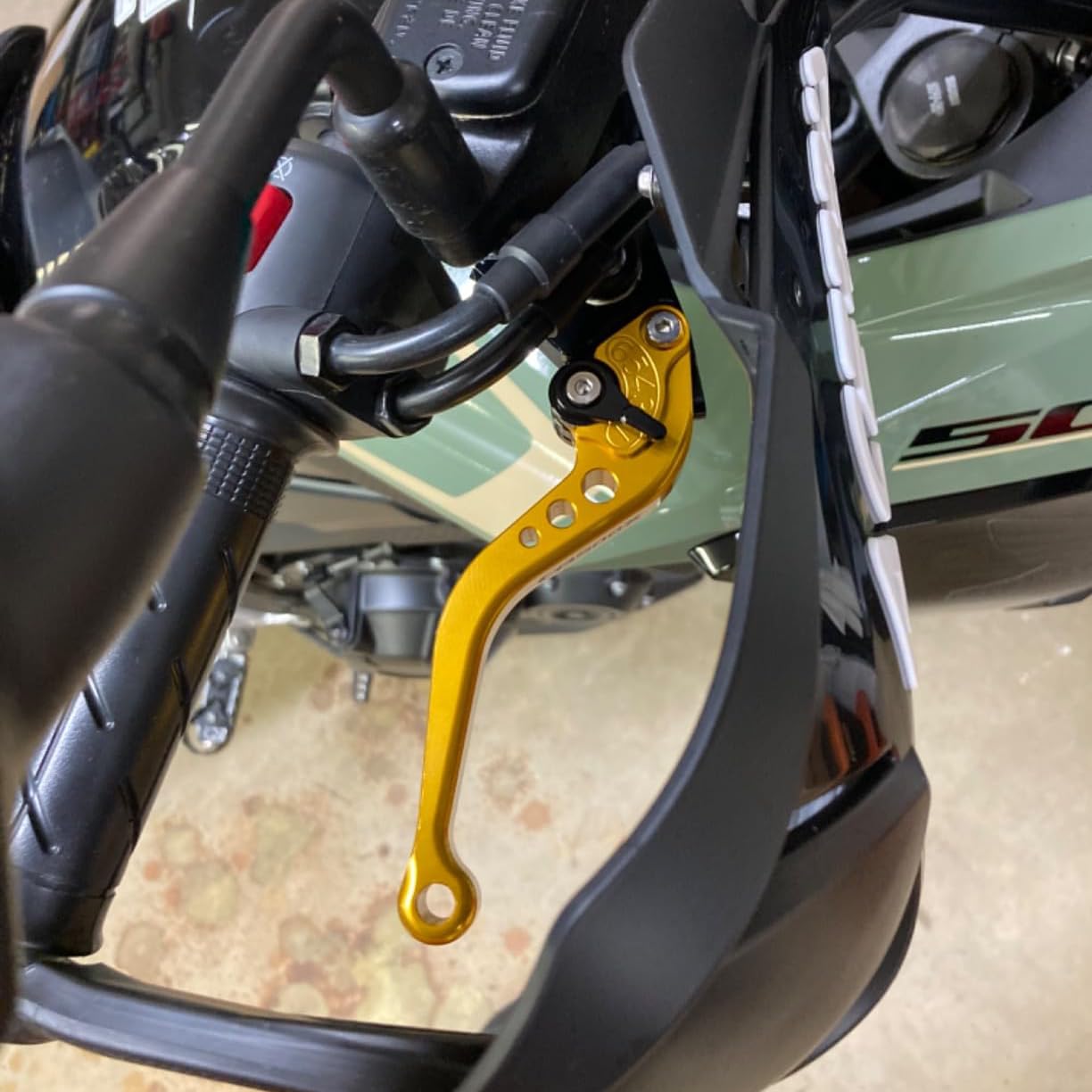Compatibile con Royal Enfield Himalayan 450 Guerrilla 450 2024 2025 Leva freno corta Leva frizione, Realizzato in lega di alluminio CNC (Black)