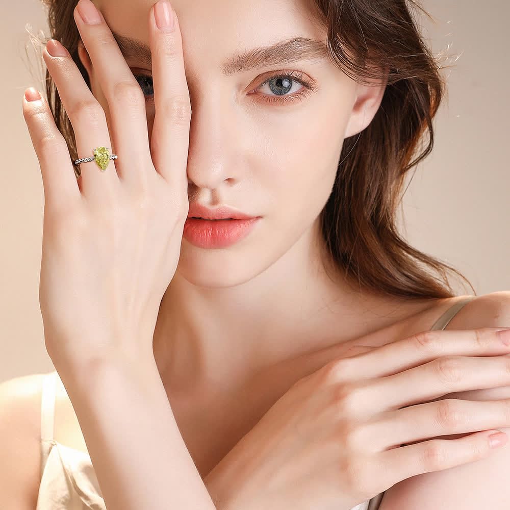 Simple and fashionable diamond rectangular chamfered flat 8 * 10 high carbon diamond 4 carat ring