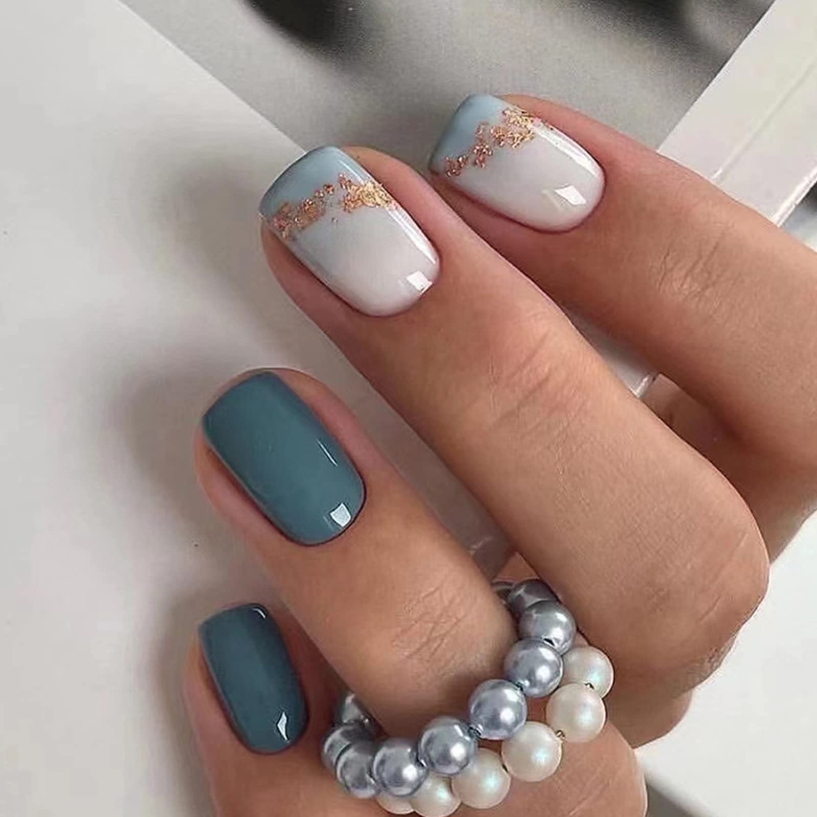 QINGGE Green White Press on Nails Short Length Square Fake Nails with Gold Glitter Design Fashion Stick on Nails Glue on Nails Glossy Acrylic Nails False Nails for Women 24Pcs