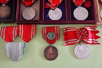 Amazon.co.jp: 勲章明治21年 日本赤十字社 特別社員章終身社員章ケース