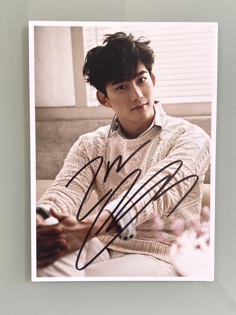 Amazon.co.jp: テギョン直筆サイン入り2Lサイズ写真 Ok Taecyeon 