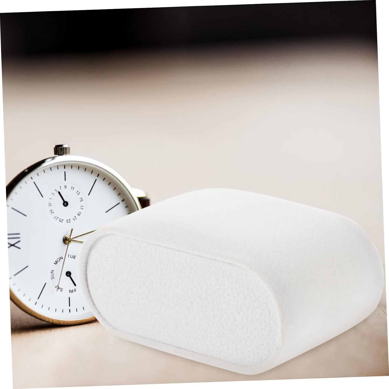 8pcs Watch Display Pillow Bangle Display Stand Soft Pillows Bracelet Watch Cushion Pillow Storage Pillows Single Winder Round Jewelry White Man Nut