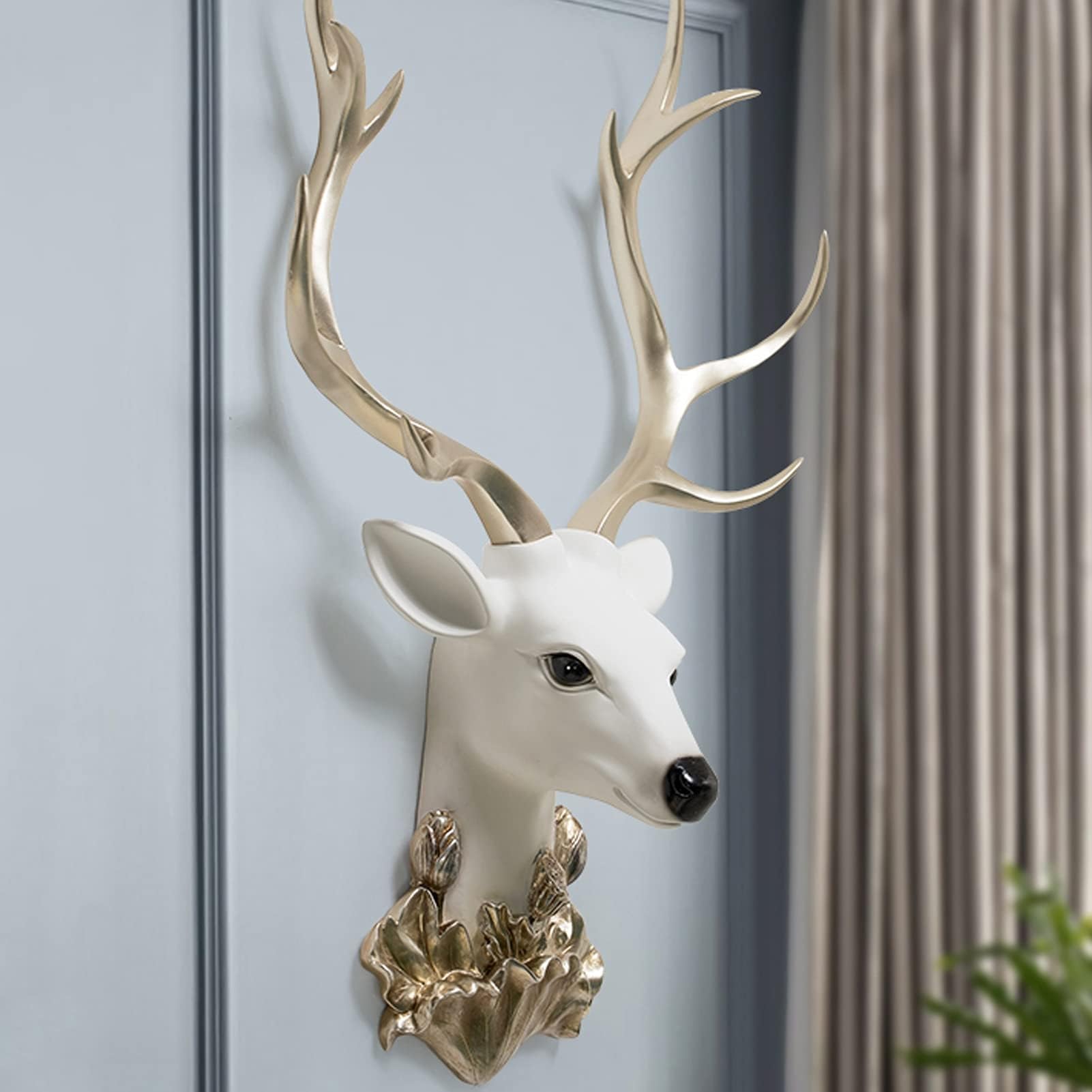Testa di cervo finta tassidermia, decorazione da parete, scultura artificiale a forma di testa di cervo con corna, testa di animale in resina per appendere la casa