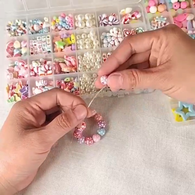 Kit de bijoux pour enfants 2000PCS, ensemble de perles de DIY pour la fabrication de Kit de bijoux pour enfants 2000PCS, ensemble de perles de DIY pour la fabrication de