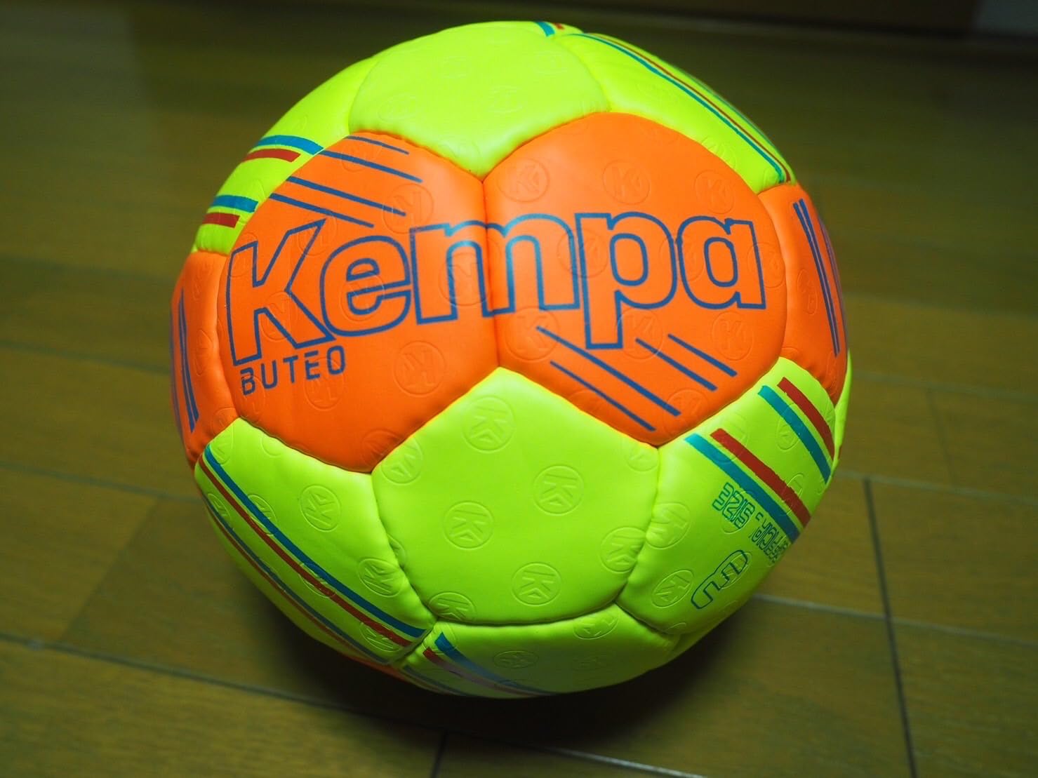 Amazon | ケンパ(KEMPA）ブテオ「BUTEO」ハンドボール 3号球 (男子 
