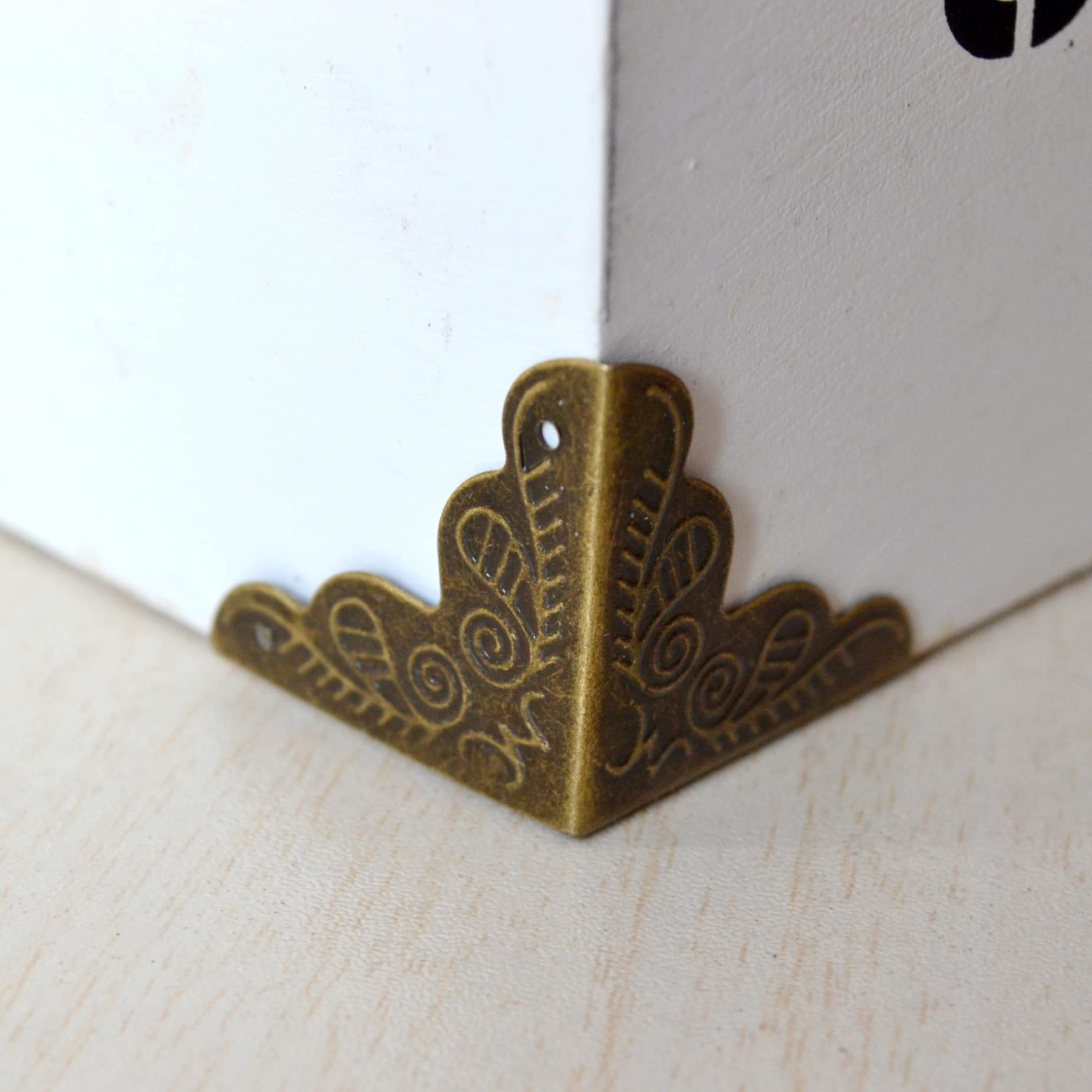 20 Pcs Vintage Bronze Corner Protectors Decorative Metal Covers Antique Triangle Safety Guards Retro Right Angle Bracket for Jewelry Case Edge Wood Box Corner Craft Chest Furniture (Side Length:1") (B0B7RH9L97) Amazon Price History, Amazon Price Tracker