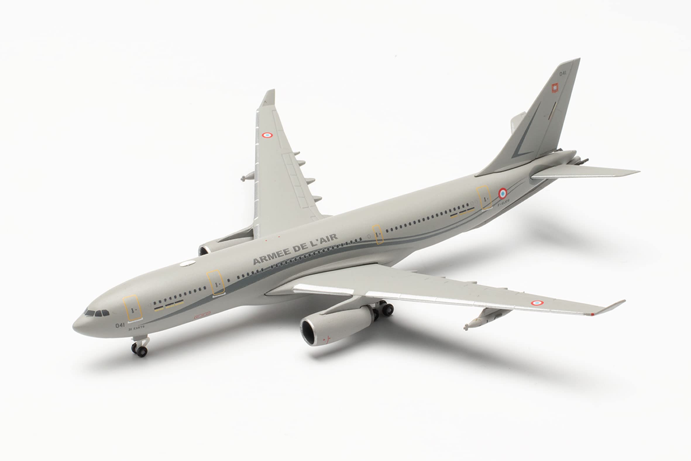 Herpa Militär Modellflugzeug Airbus A330 - French Air Force MRTT “Phénix”- Bretagne, Maßstab 1:500 - Modellbau Flugzeug, Flugzeugmodell für Sammler, Miniatur Deko, Army Flieger aus Metall