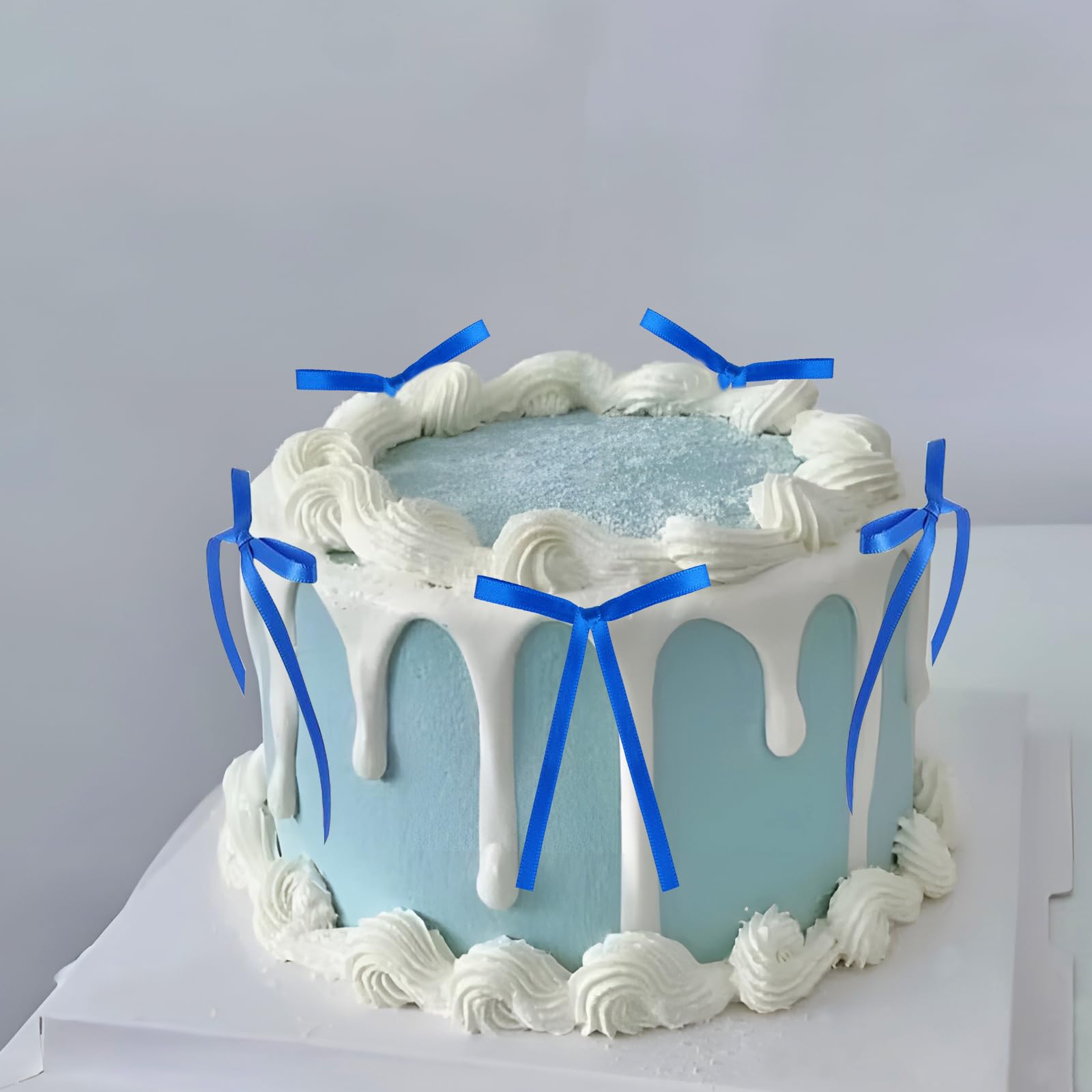 36 Decorazioni Per Torta E Cupcake A Tema Fiocco Blu – Set Completo Con Adesivi Per Baby Shower, Addio Al Nubilato E Feste Di Compleanno - 2
