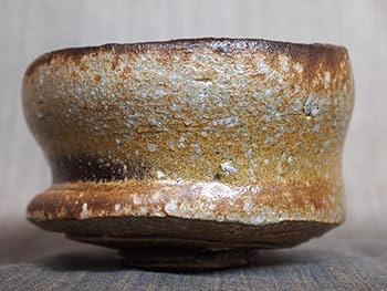 Amazon.co.jp: 隠崎隆一師人間国宝 伊勢崎淳備前窯変茶碗共箱布