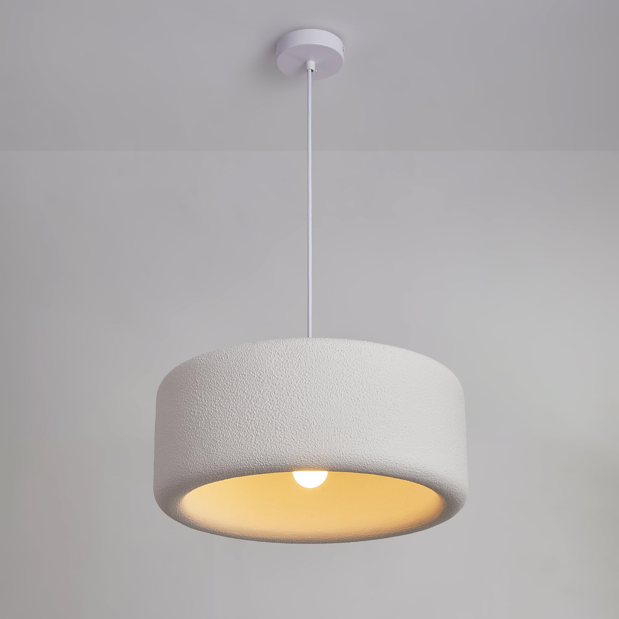 Lámpara colgante Wabi Sabi D400 Blanca – Pantalla circular texturizada. E27 . Estilo minimalista Japonés natural, Japandi. Iluminación Wabi Sabi para Techo de Salón, Dormitorio o Comedor.