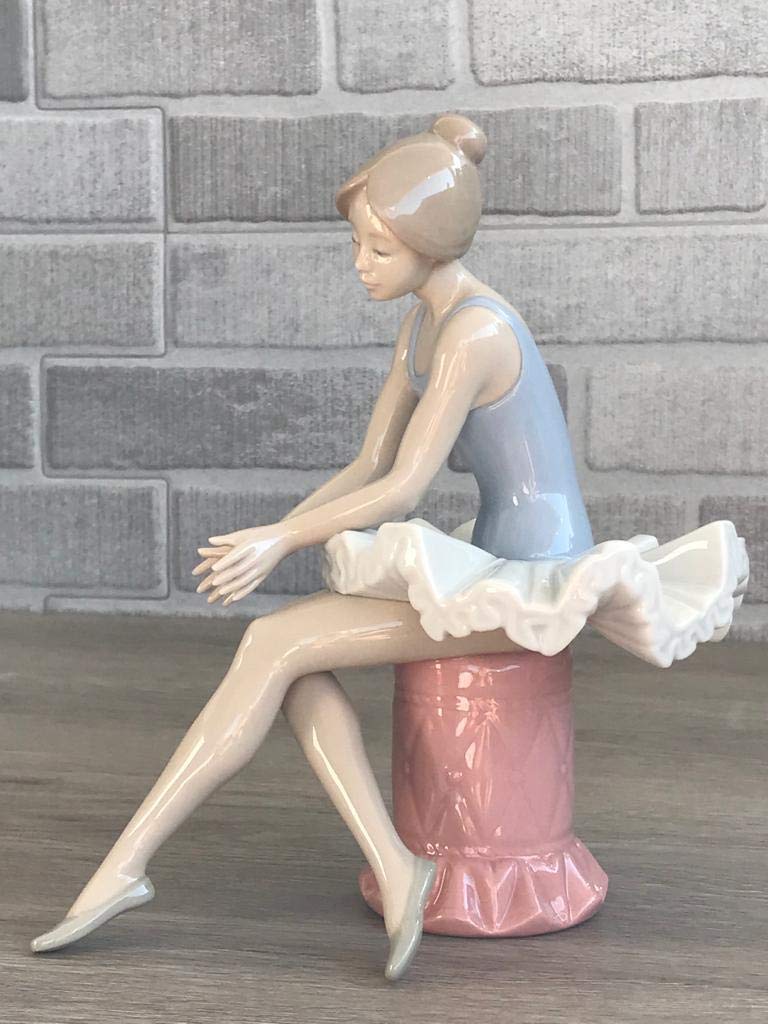 Nao by Lladro 02001179 Sitting Ballet Dancer Porcelain Figurine Glased New
