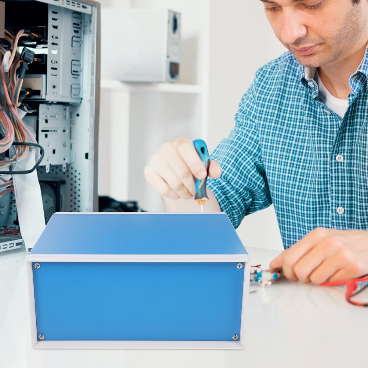 WOONEKY Elektronik Projektbox aus Aluminium mit Multifunktionalem Design und Stabilem Gehäuse für Elektronische Montage und Selbstgemacht Projekte