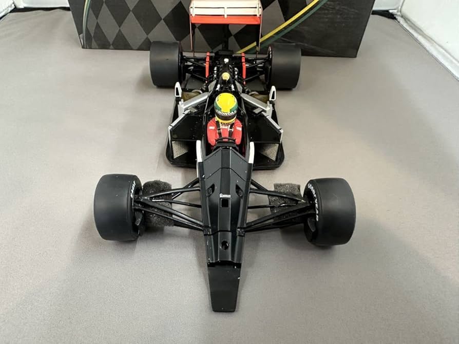 アイルトン・セナ マクラーレン MP4/4 ミニカー 1/18 Amazon | IXO 1/18 プレミアム-X マクラーレン F1 MP4/4
