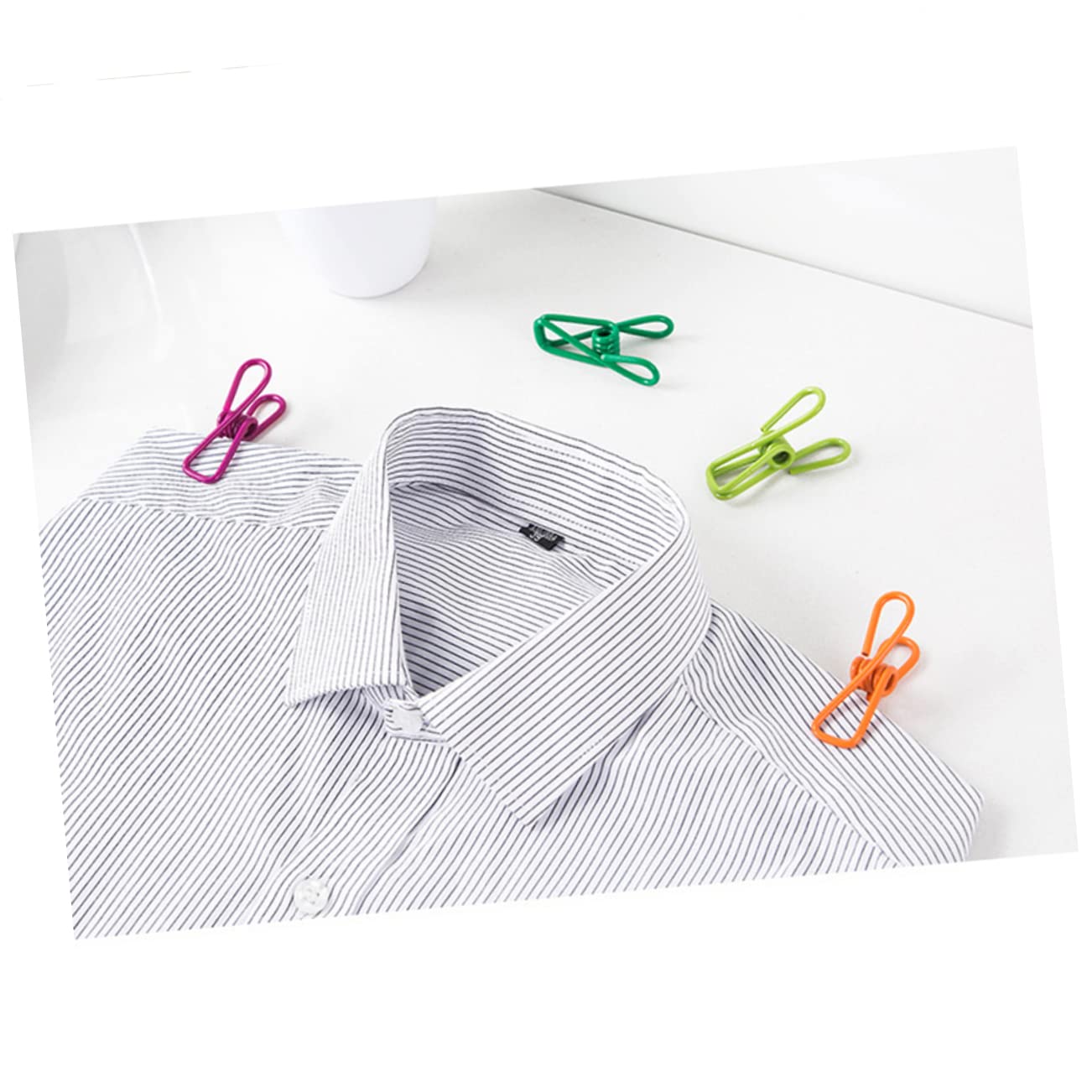 Mollette per Vestiti Colorate Antiscivolo in Plastica e Metallo, Clip Multiuso per Bucato e Trapunte, Fermagli Resistenti per Uso Domestico e Stendibiancheria, Confezione da 10 Colore Casuale