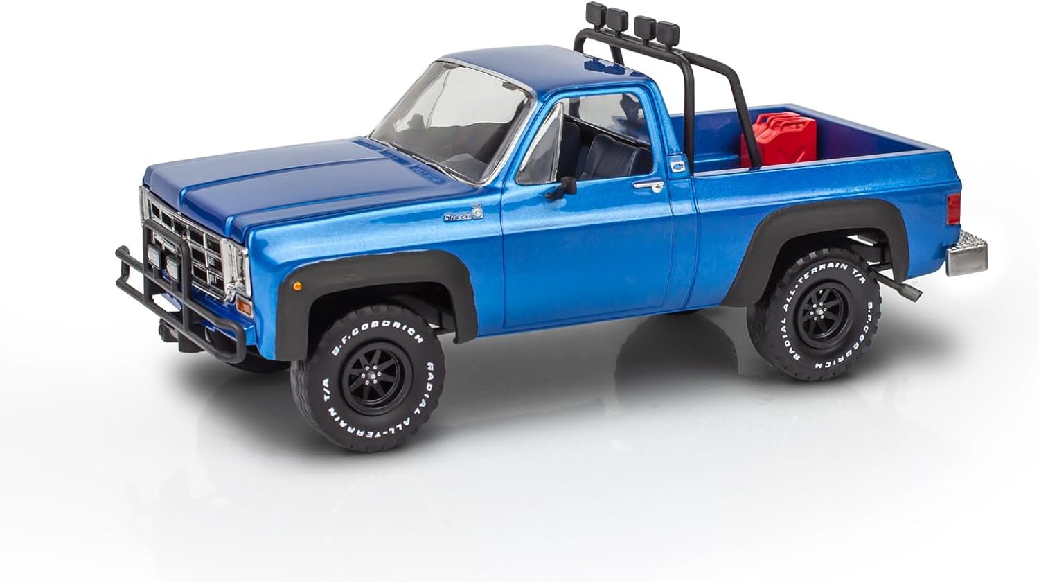 Revell 14581 ’78 Chevy Off-Road 4x4 with Malibu Grand Prix Virage & Trailer 1:25 Scale 77-Piece Skill Level 3 Model Building Kit - Image 3