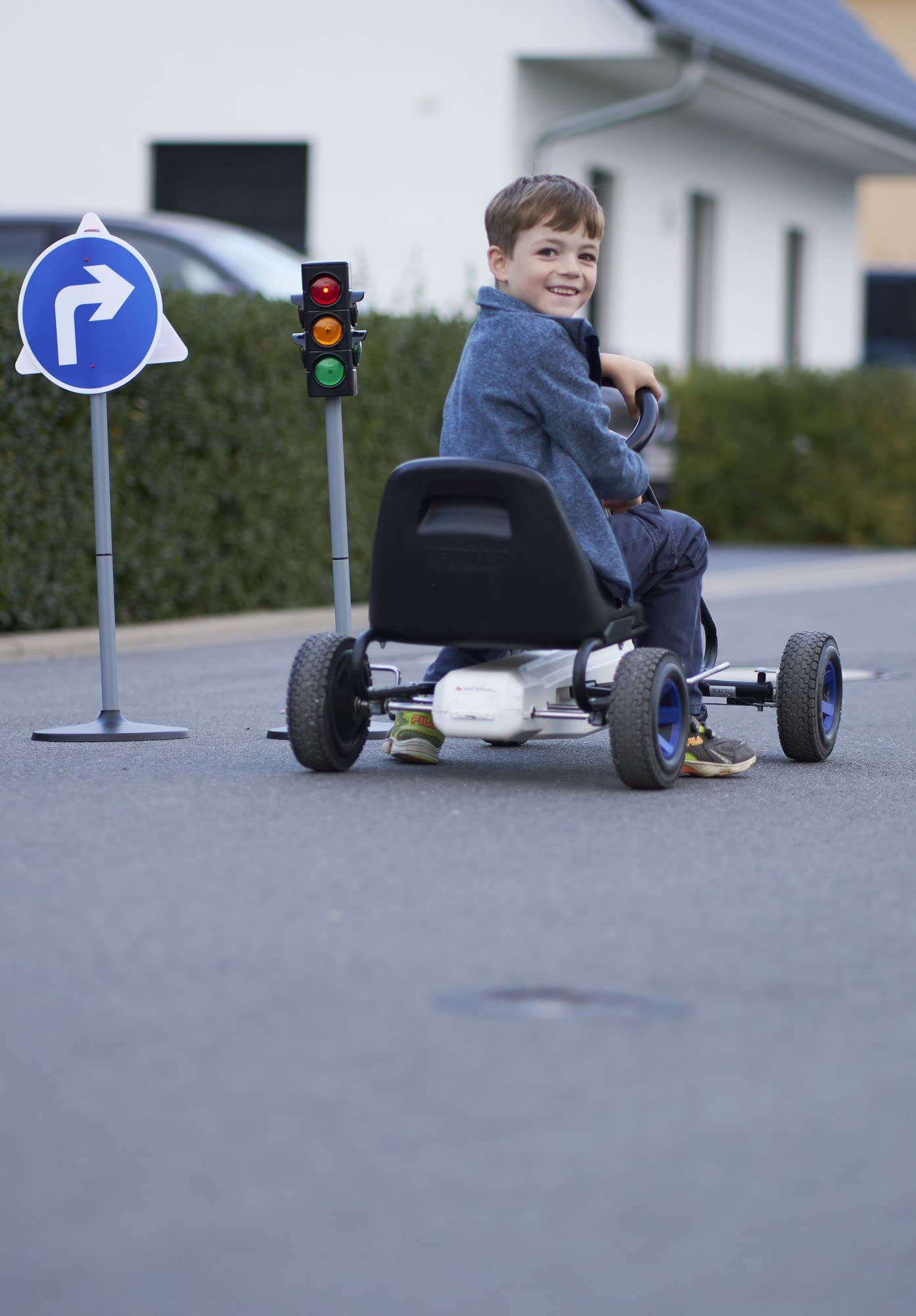 Attentie pylonen reflecterend voor verkeersgeleiding nodig? Bestel