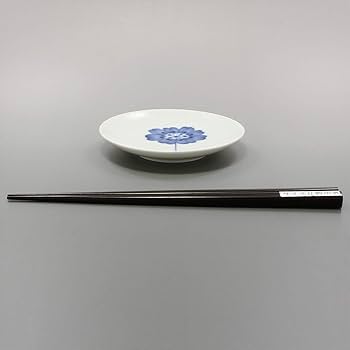 花模様の金属製皿 直径約10cm 木箱入り 花模様の金属製皿 直径約10cm 花模様の金属製皿 直径約10cm 木箱入り 花模様の金属製皿 直径約10cm
