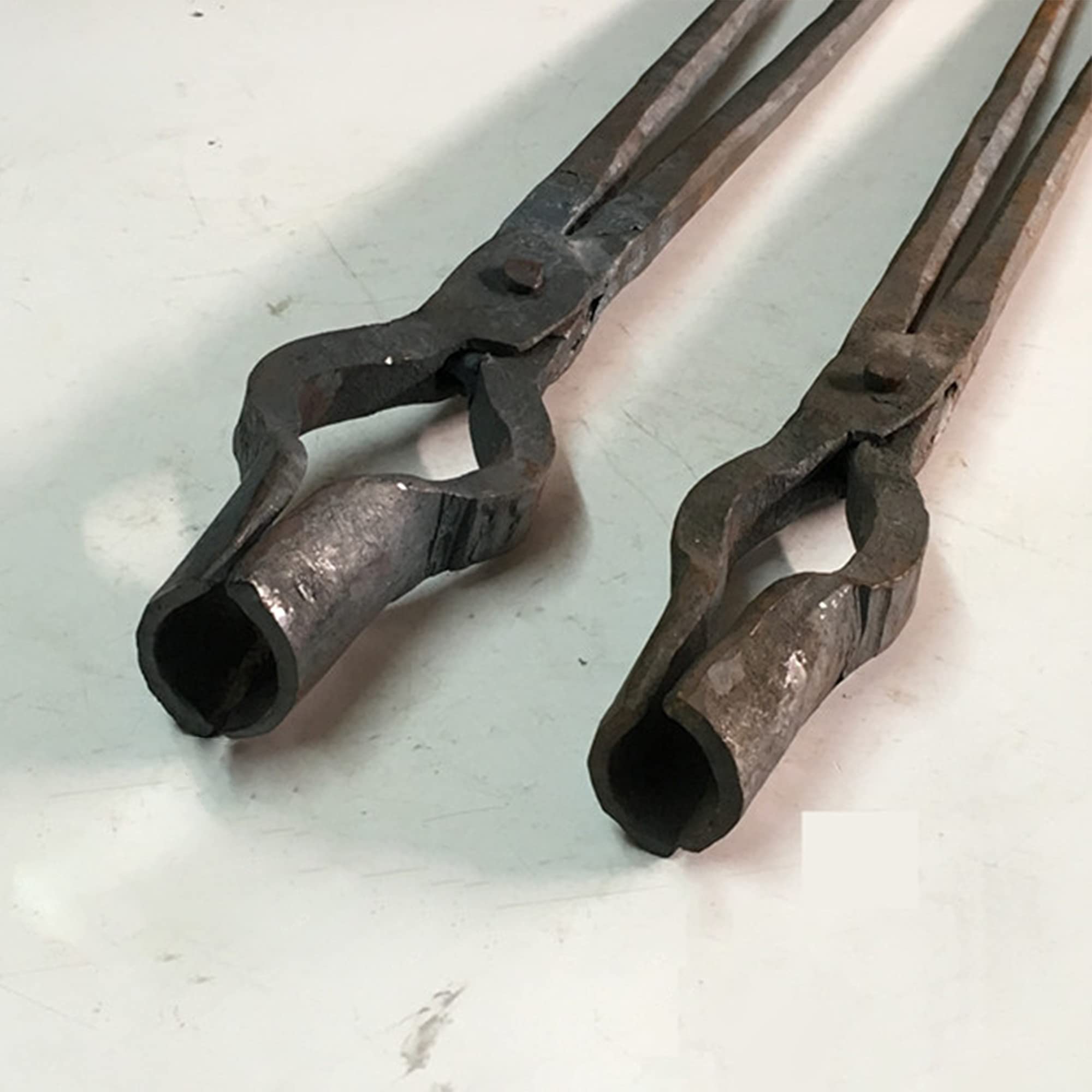 Schmiedezange Schmiedezange mit runder Nase Zange für Ambossmesserherstellung Schmiedezange 500mm Länge Schwarz für Ingenieur-Schmiede-Schmiede