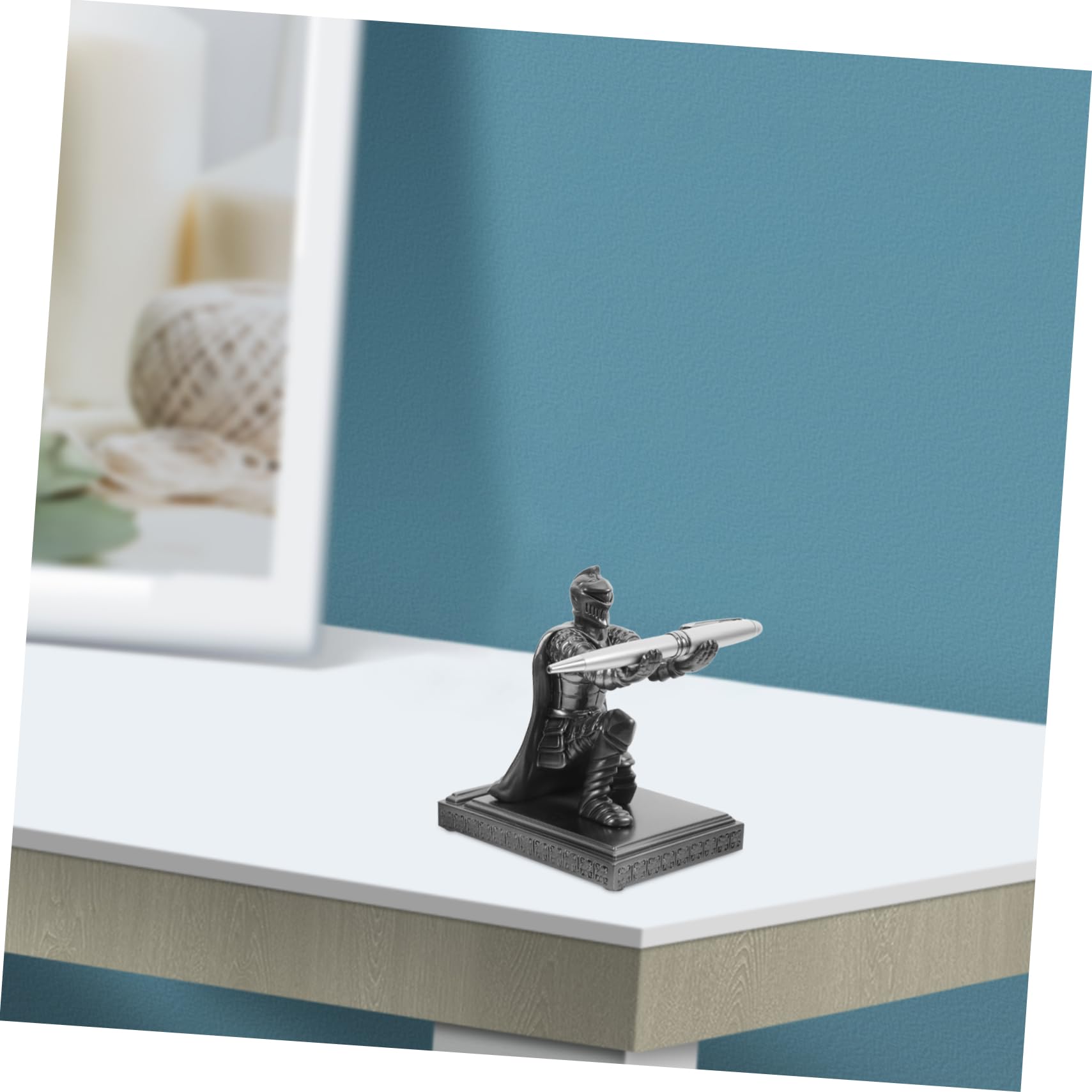 jojofuny Portapenne Statua Cavaliere Scultura in Resina Per Scrivania Decorazione Per Ufficio Portapenne Singolo Cavaliere