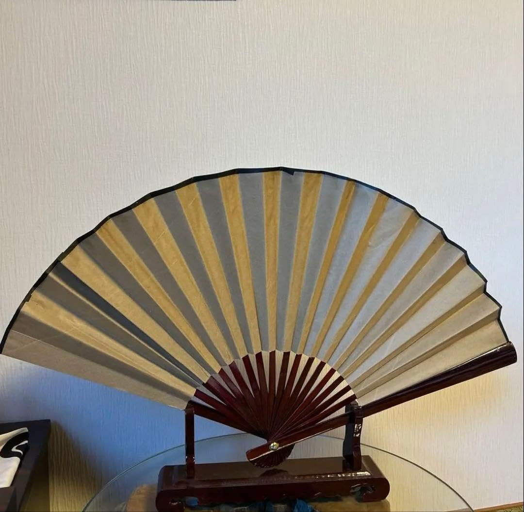 扇　70cm四季の花　花柄の金色木製スタンド付き Amazon.co.jp: 扇 70cm四季の花 花柄の金色木製スタンド付き