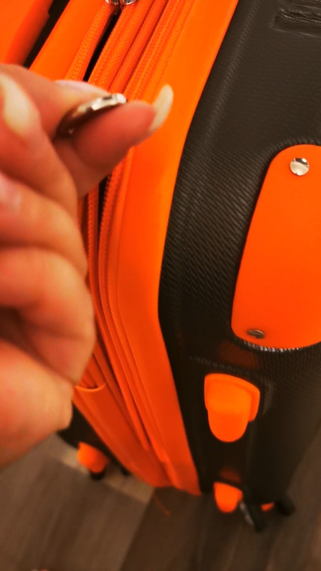 Watch Review of 20-Inch Carry-On Rockland London Hardside Spinner
