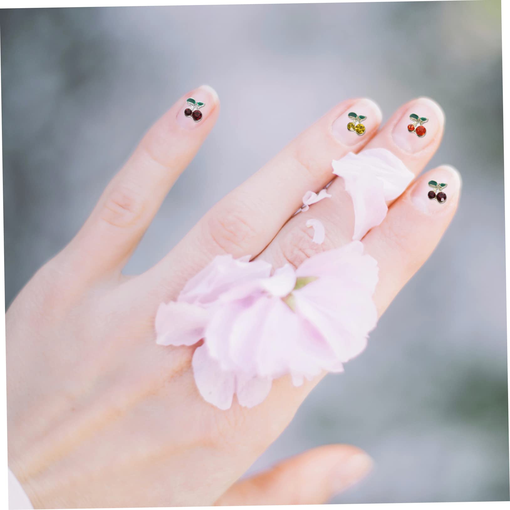 Healeved 240pezzi Gioielli Per Unghie Cherry Decorazioni Nail Art Per Creazioni Eleganti e Uniche Accessori Per Unghie Fai Da Te Per Donne