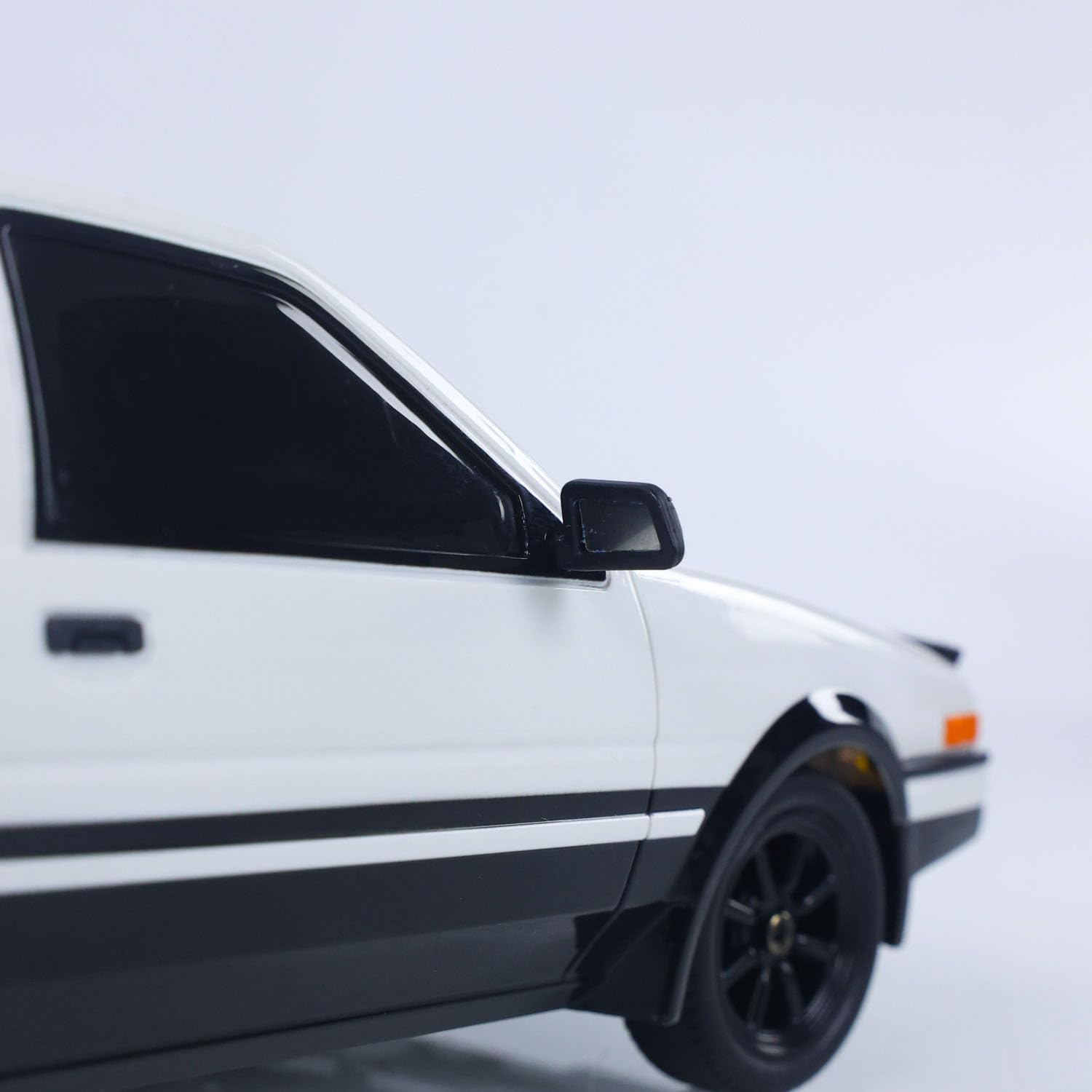 1/18 LDRC 2.4G Remote Control Drift Car AE86 RWD Race Vehicles Hight Speed 10KM/H Flip Light Battery USB Charge Mini Gifts