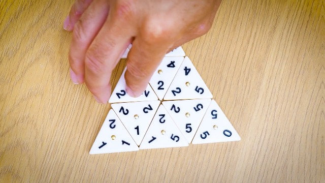 Goliath - Jeu de société - Triominos de luxe