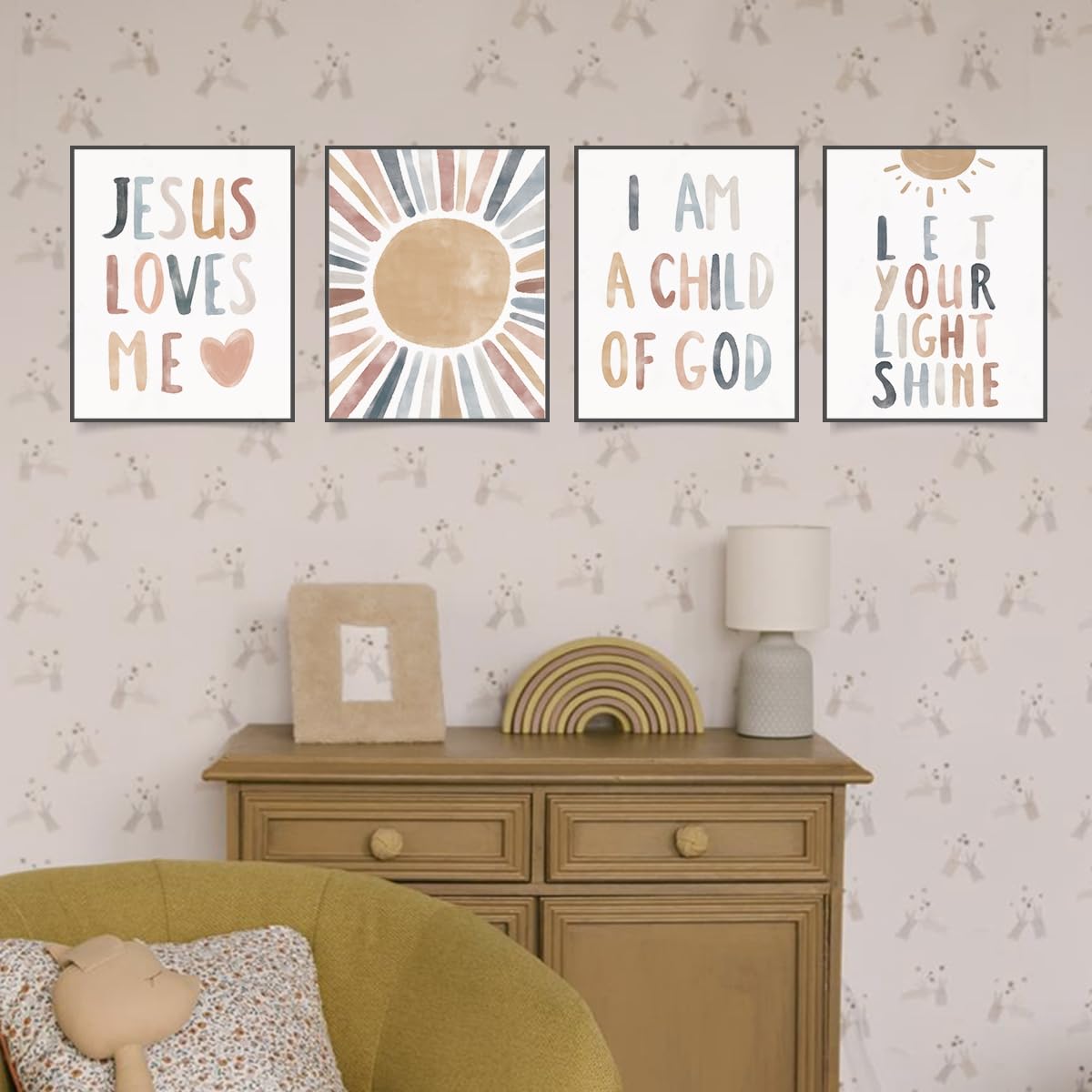 PLKMN 'Jesus Loves Me' wydruki ścienne, dziecko Boże, inspirujące wersety biblijne boho słońce dekoracja do pokoju dziecięcego pokoju dziecięcego, prezenty dla dzieci, 25 x 20 cm, zestaw 4 szt.,