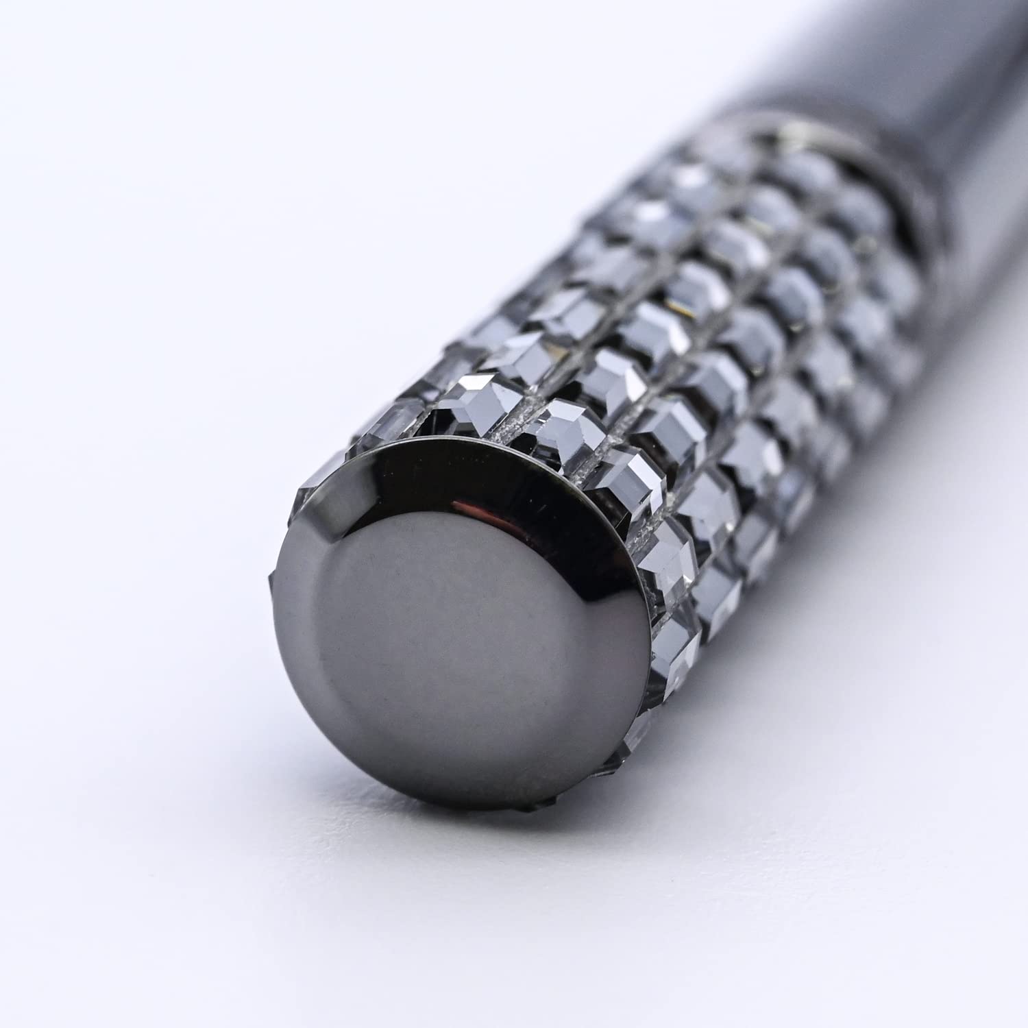 ARTISTIC&CO スワロフスキーVer ブラック スワロフスキーハートネックレス ブラックスキ・オーロラ