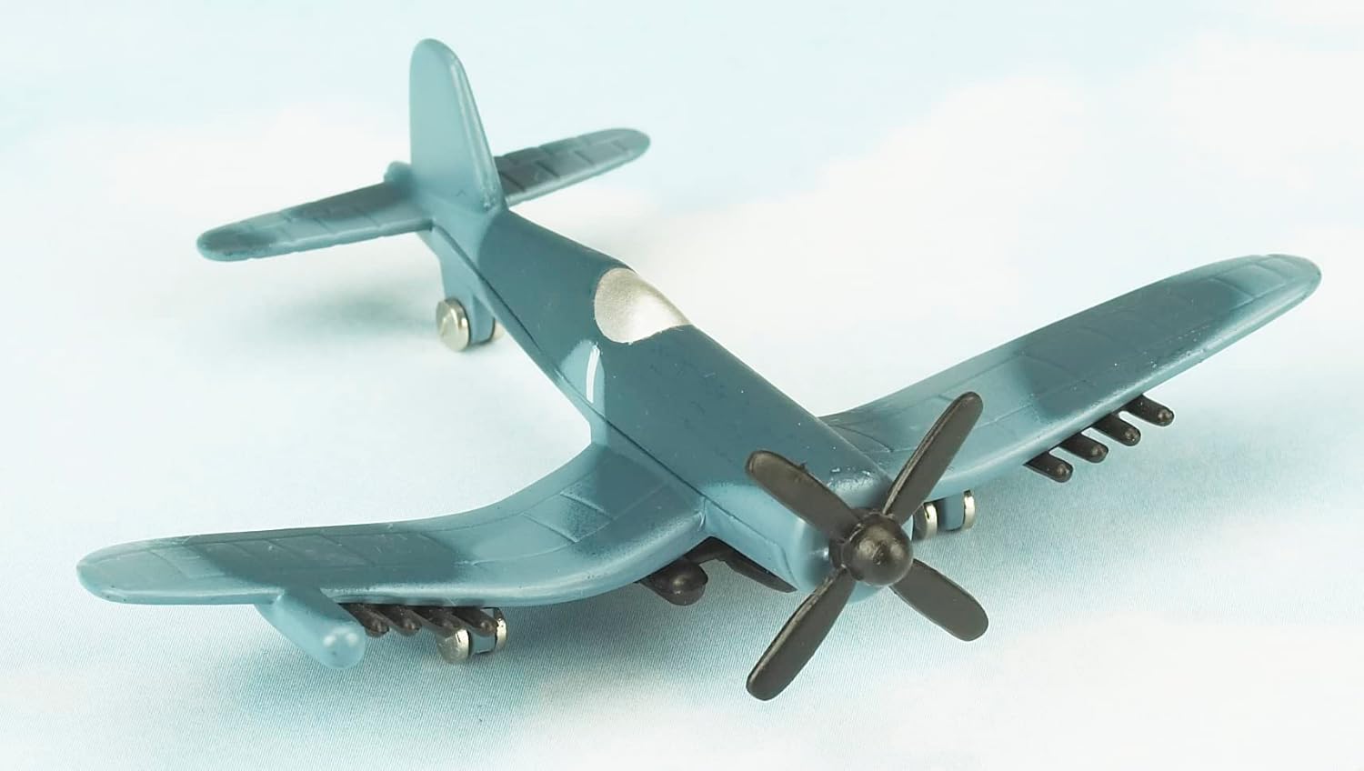 Hot Wings F4U Corsair (Navy) with Connectible Runway in Avijation Museums Nationwide