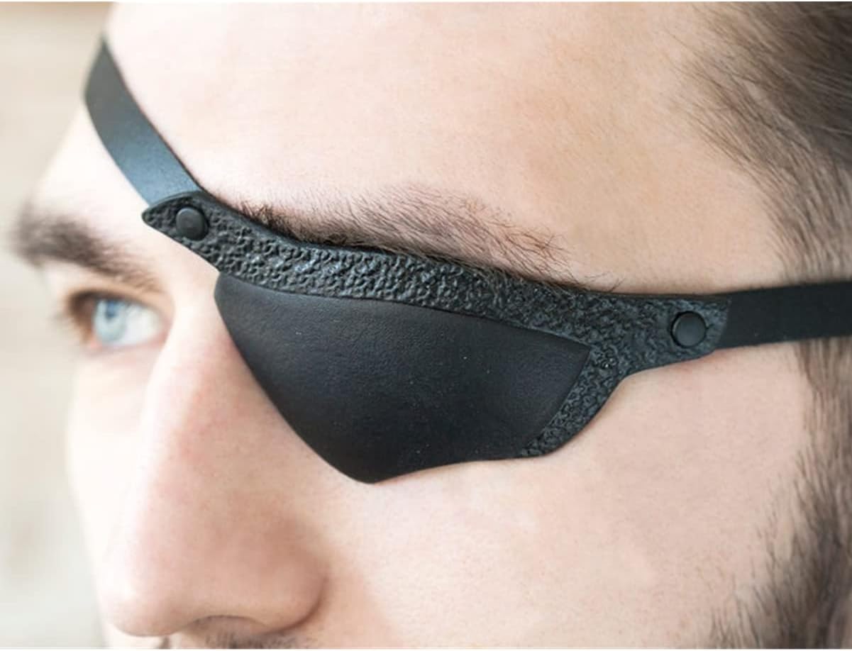 TMIL Parche De Ojo Único Gótico Medieval, Retro Steampunk, Tamaño Ajustable, Venda De Cuero, Parche De Ojo De Pirata con Hebilla De Metal para Adultos, Accesorios De Cosplay De Halloween,Left