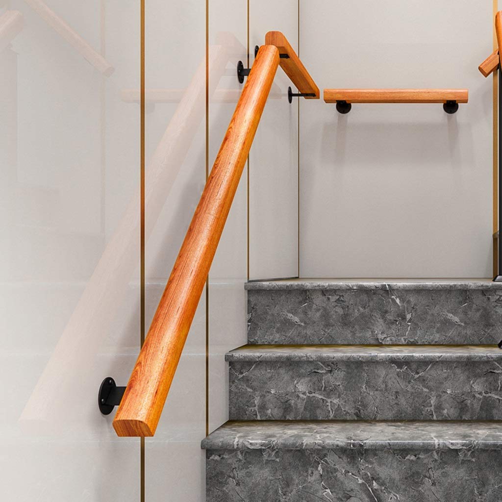 Rampe d'escalier antidérapante en pin massif pour une sécurité optimale de vos marches