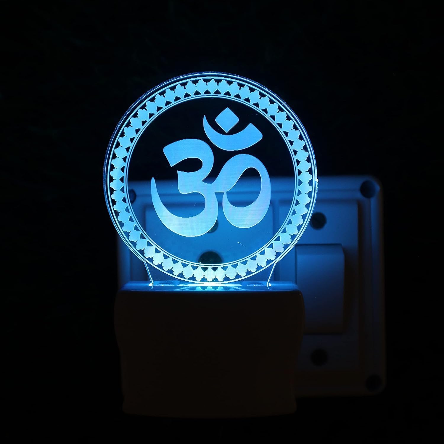 AFAST OM Chakra 3D Optical Illusion Acrylic Night Lamp, 7 Colors RGB Auto Colour Changing LED Plug and Play Night Light, Office Light, Best Gift - Pack of 1 (SD161,Multicolour)