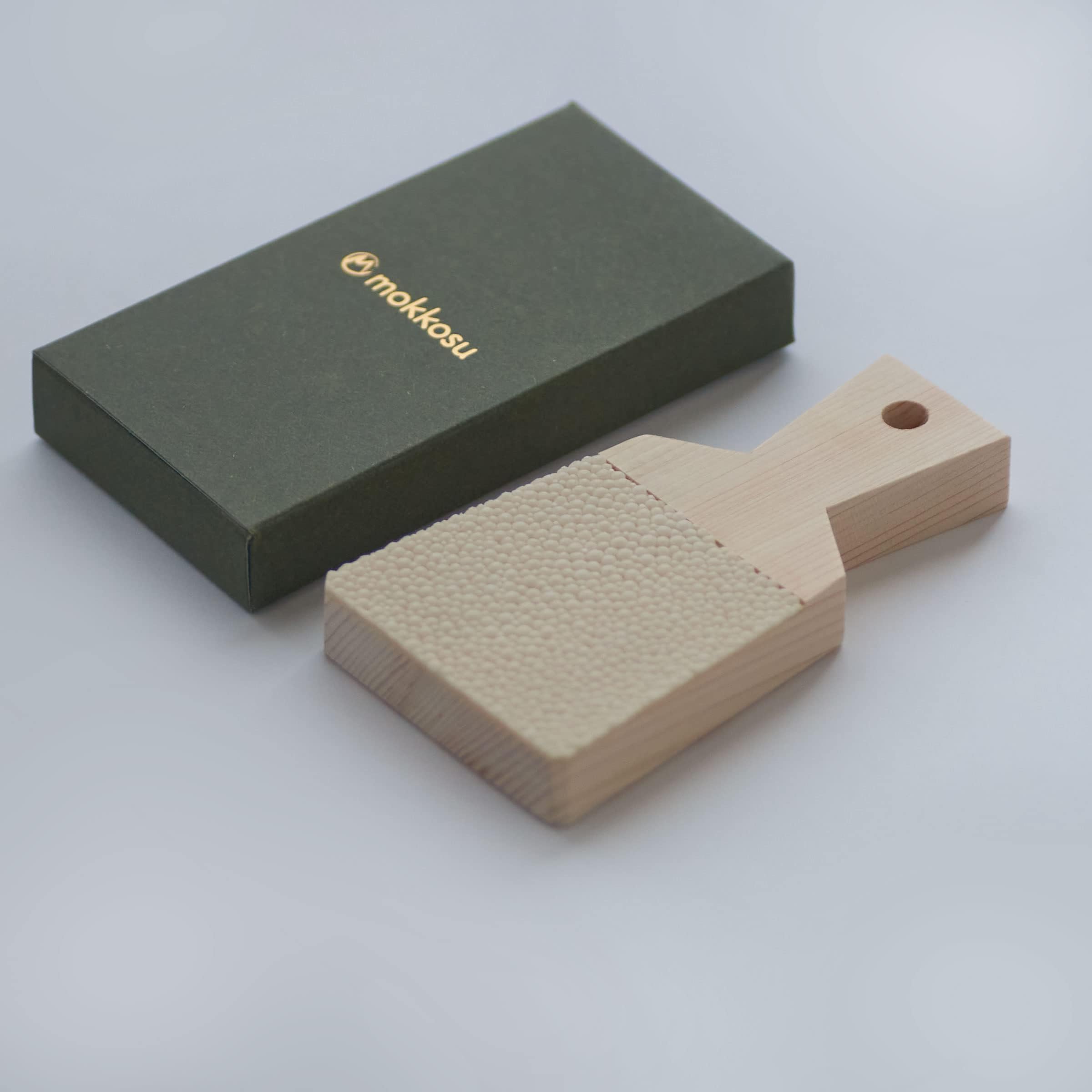 Tikusan Chojiro (Large) Japanese Grater with Bamboo Scraper