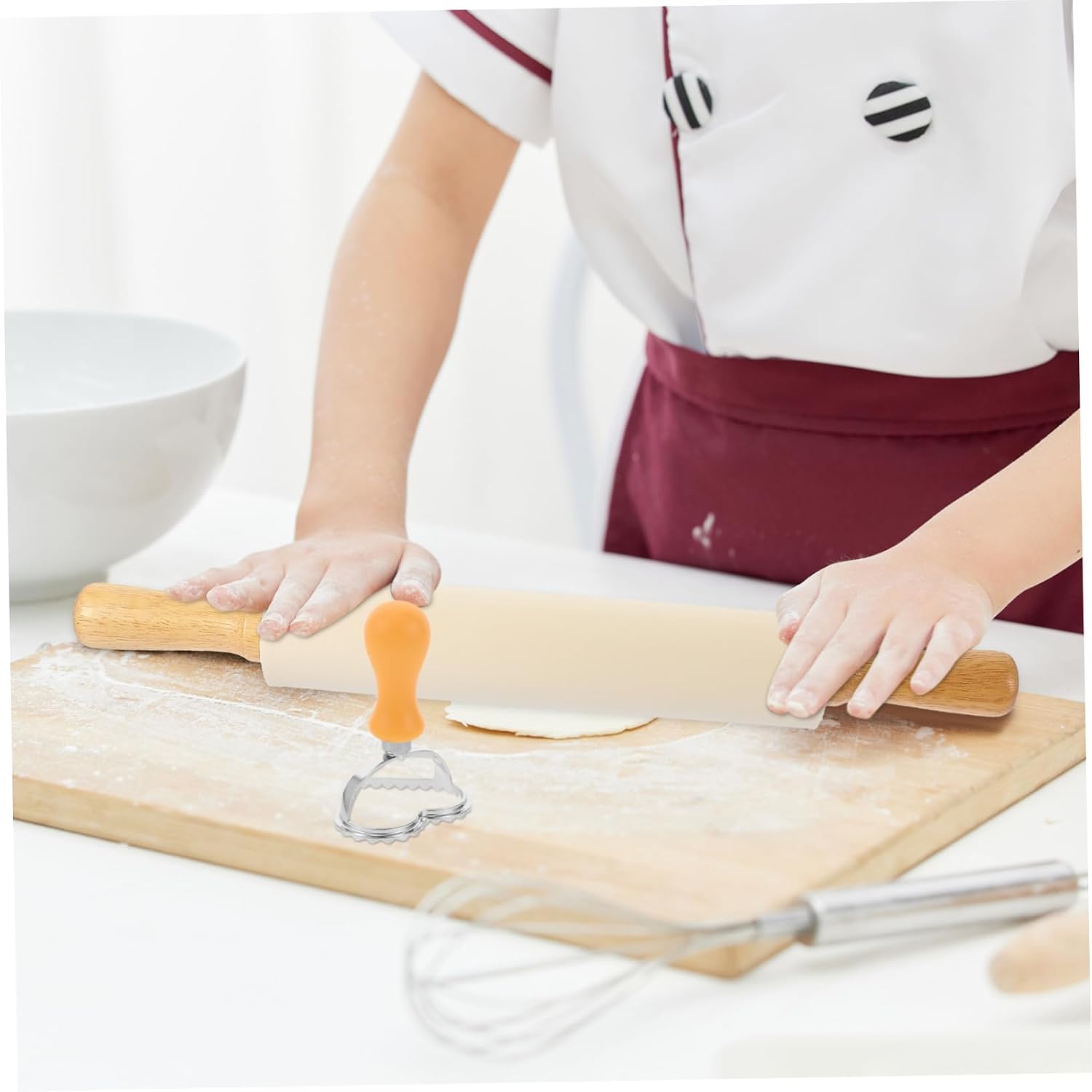 Unomor Dumpling Shape Ravioli Cutter Versatile Edge Pastry Mold for Baking Decorative Biscuit Cutters for Cakes Cookies and Spaghetti for Holiday Parties and Favors