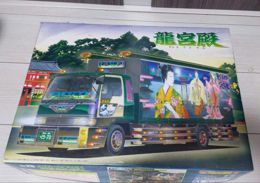 Amazon.co.jp: アオシマ デコトラ クルージングレンジャー 龍宮殿 バス 